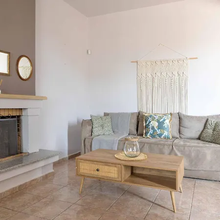 Lygaria Villa